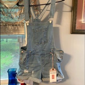 Overall denim shorts